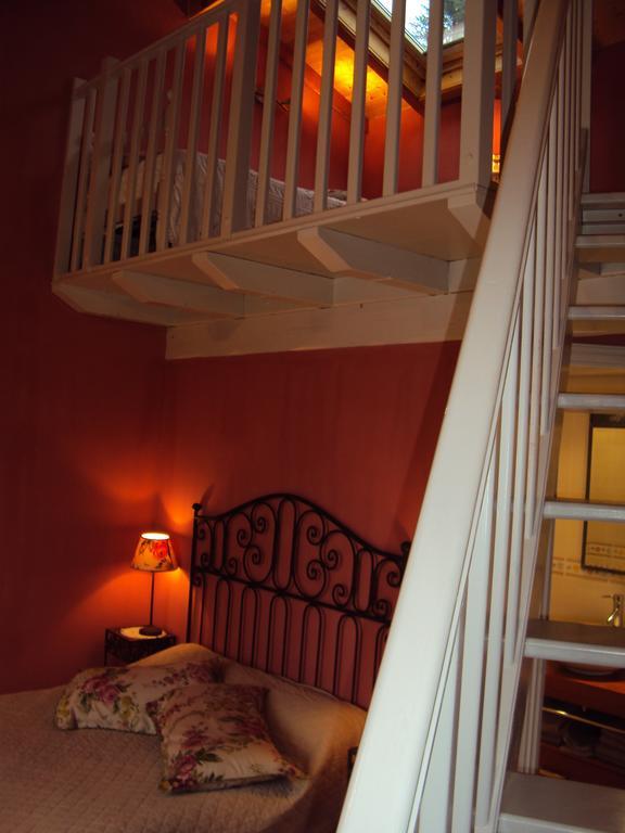 Maison D'Hotes Du Vert Vallon Bed and Breakfast Theize Rum bild